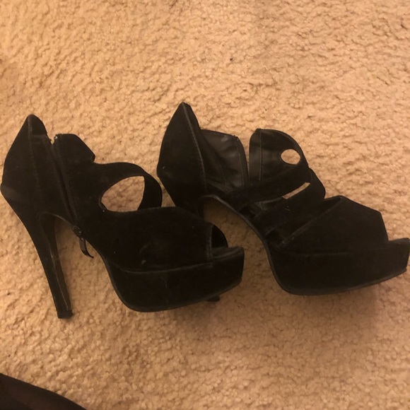 Velvet heels - Picture 3 of 4